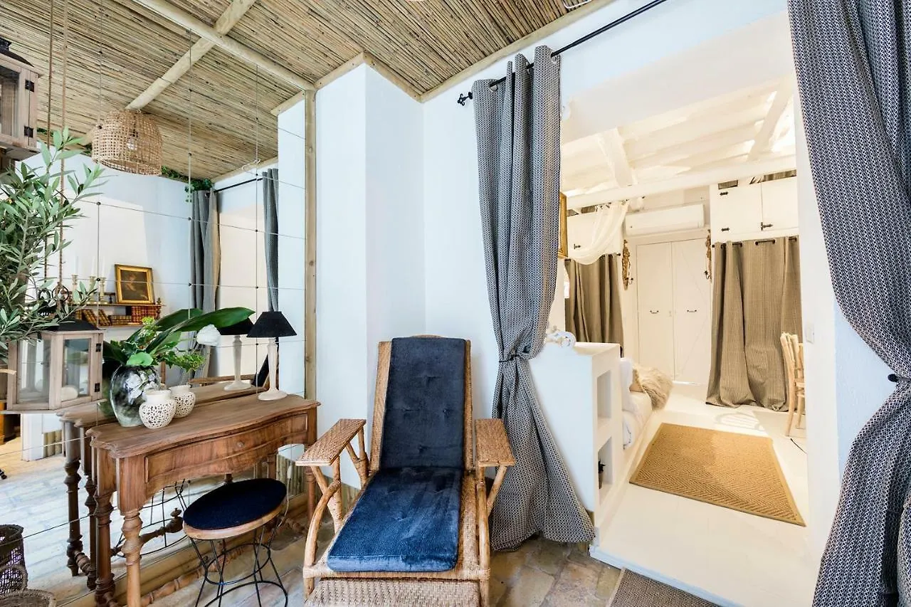 Apartment Trastevere Gem Cozy Light-Filled Retreat Rome